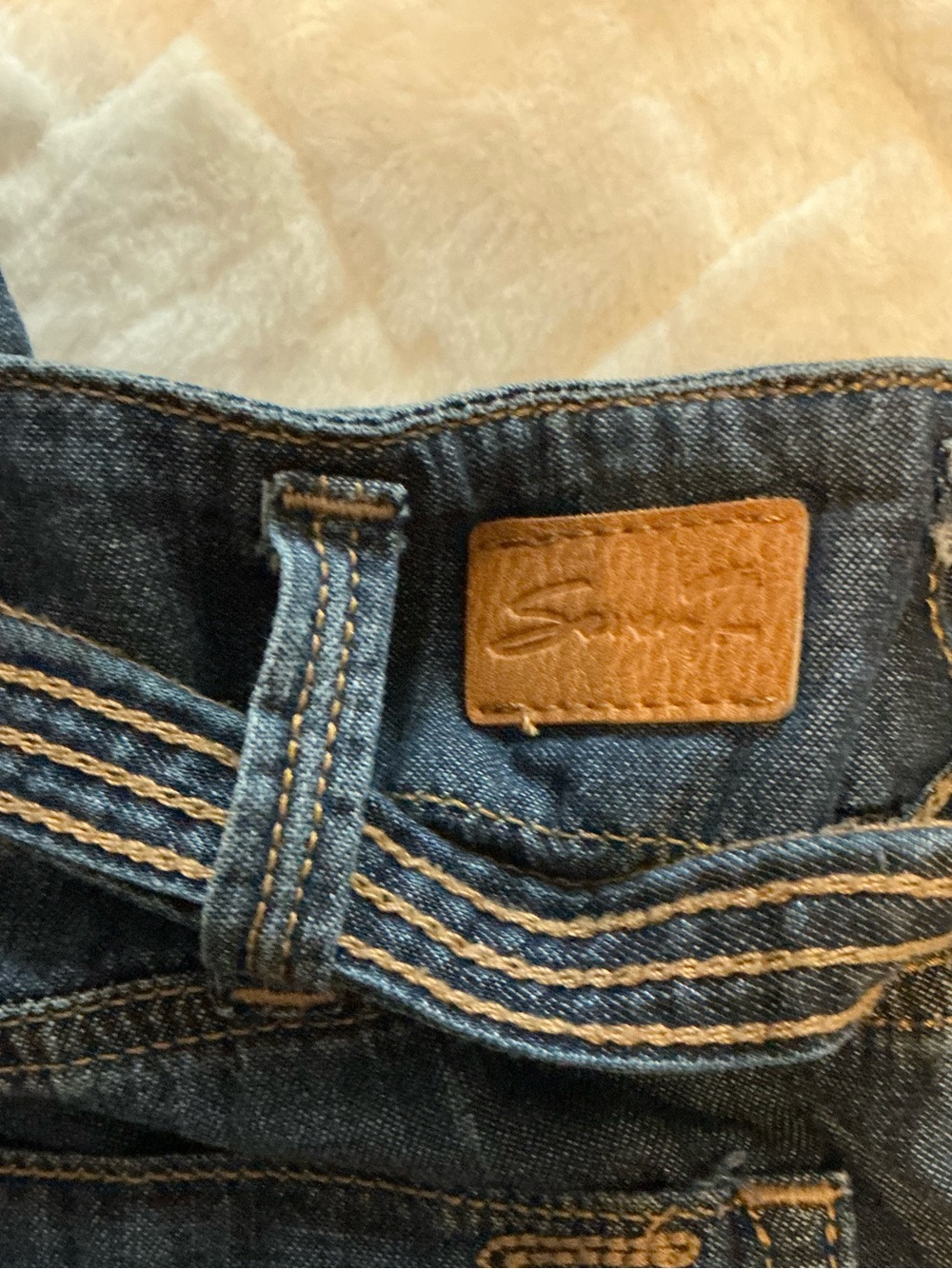 Seven7 Dark Blue Light Tencel Denim Cropped Wide Legged jeans with Gold Logo EUC - Picture 7 of 12